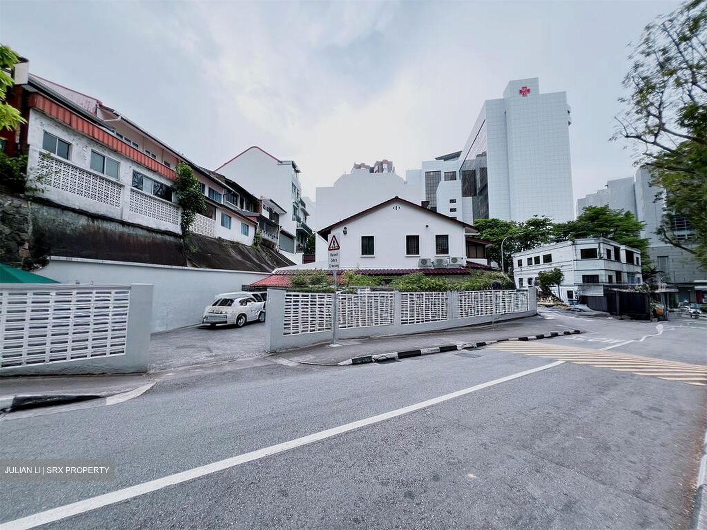 Orchard Road (D9), Terrace #511675381